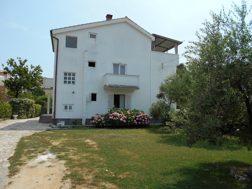 Apartment Kurelic Раб Экстерьер фото