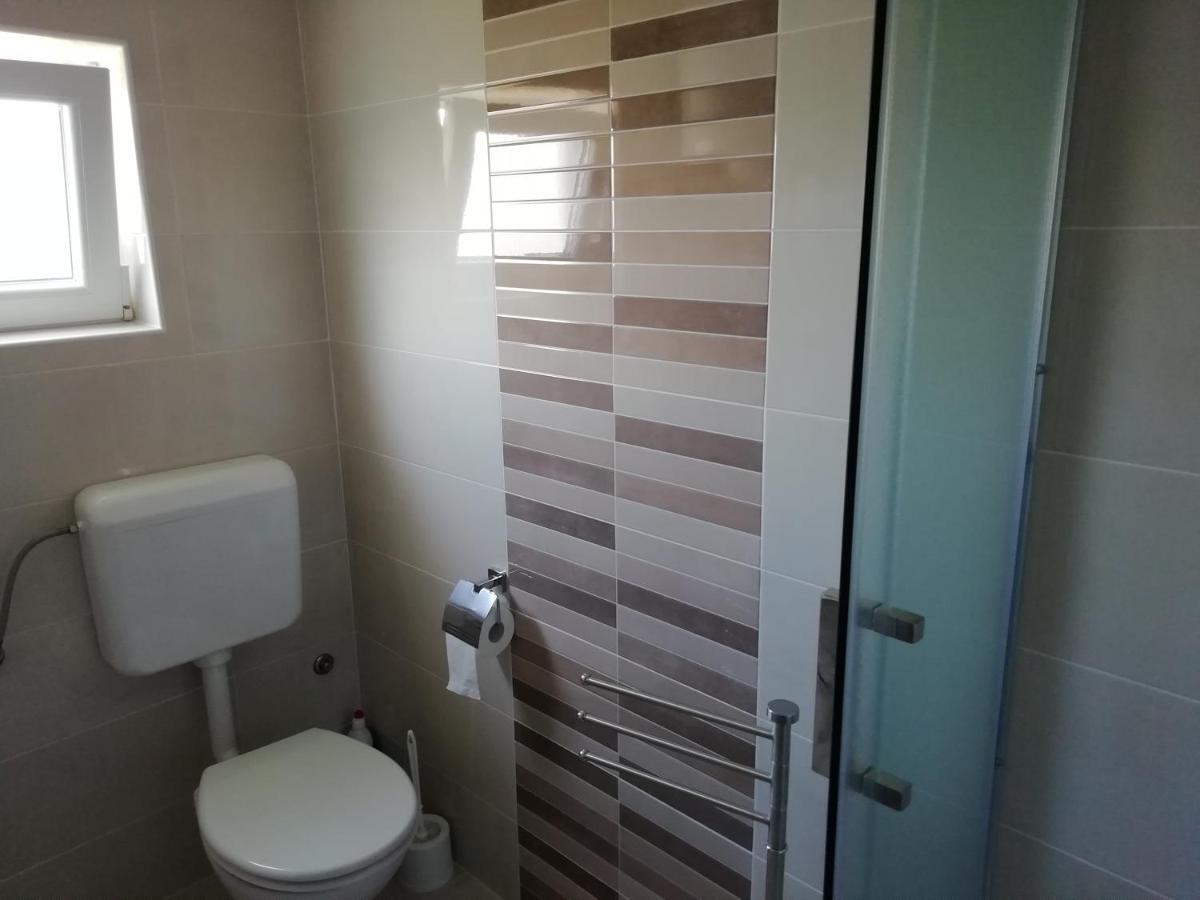 Apartment Kurelic Раб Экстерьер фото
