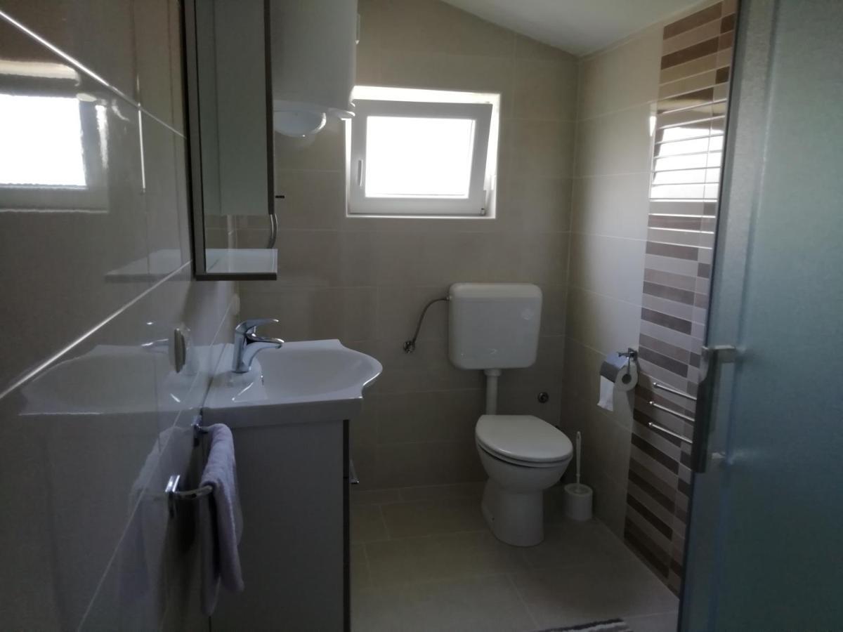 Apartment Kurelic Раб Экстерьер фото